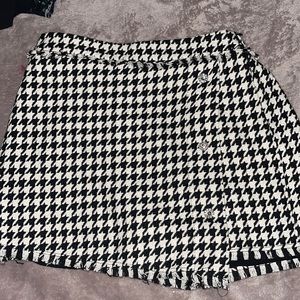 Forever 21 houndstooth skort